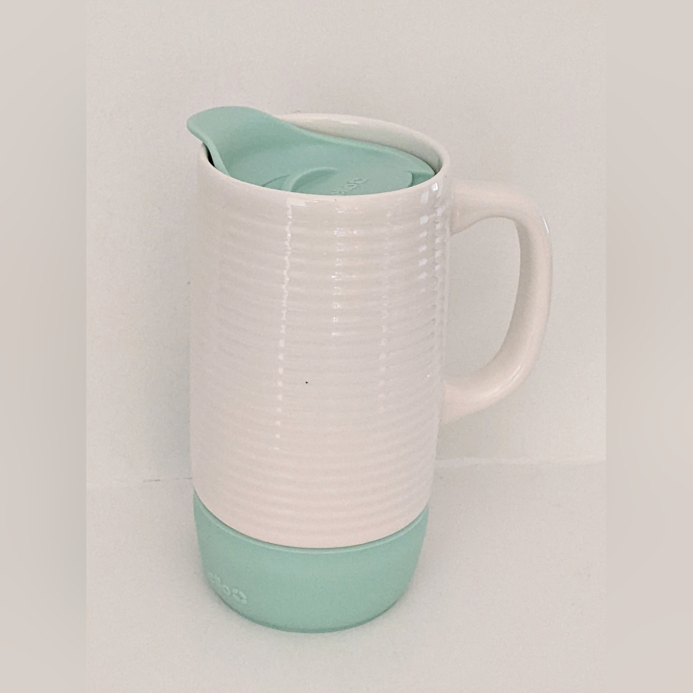 ELLO JANE CERAMIC TRAVEL MUG WITH SLIDER LID & HANDLE
